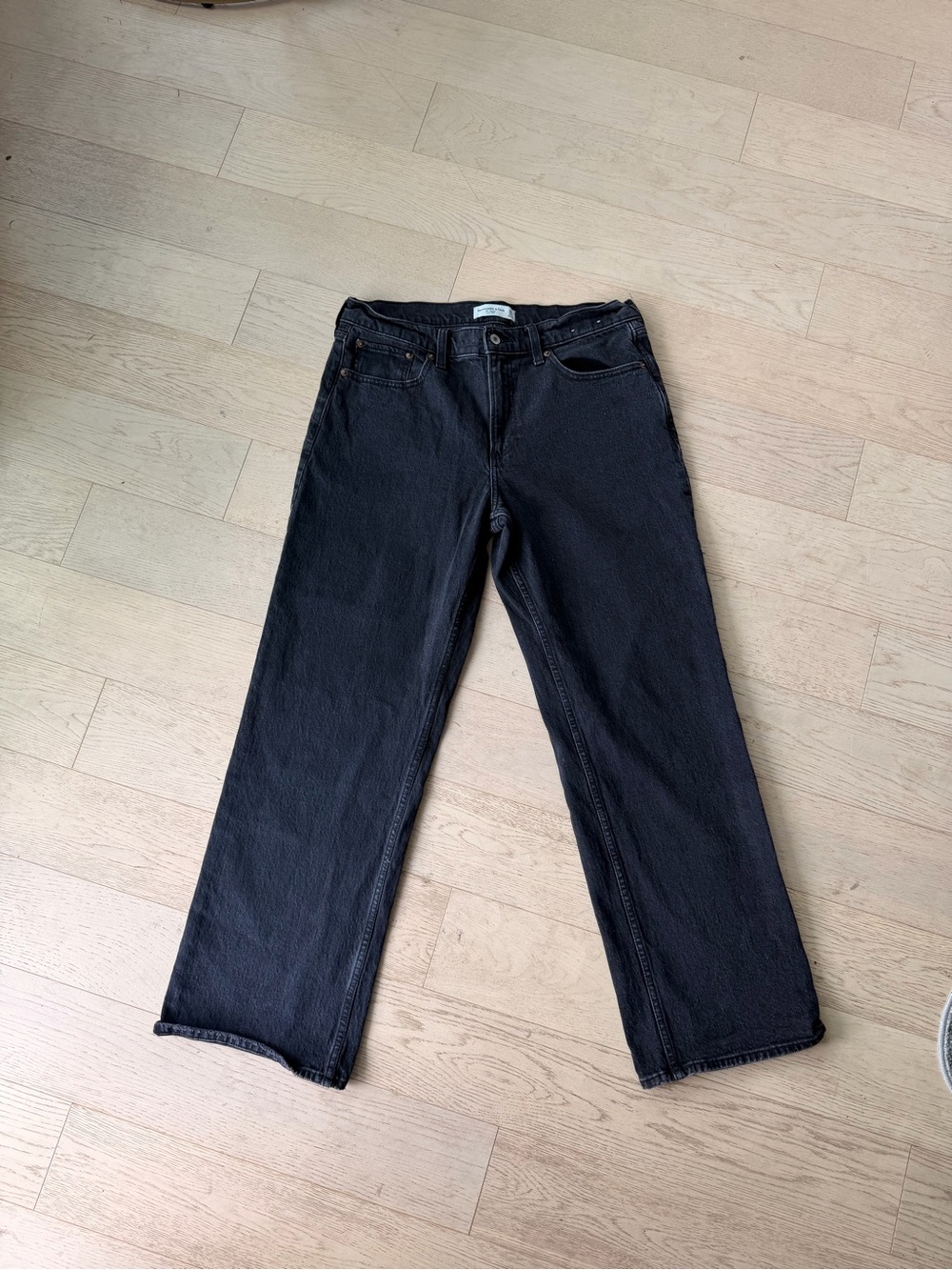 Abercrombie Curve Love Baggy Low Rise Wide Leg Jeans | Black | 30